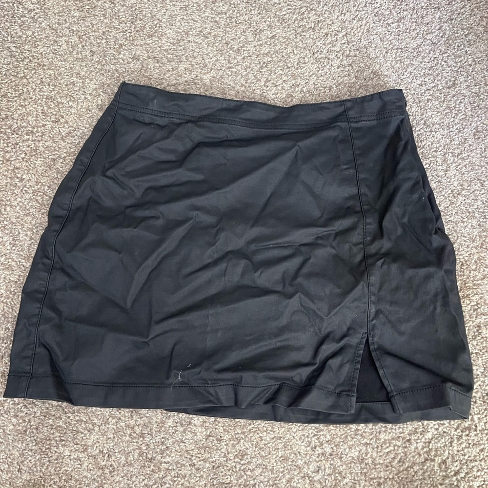 Chic Black Mini Skirt
